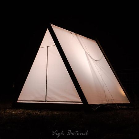 Lupa Tent Budakalasz Εξωτερικό φωτογραφία
